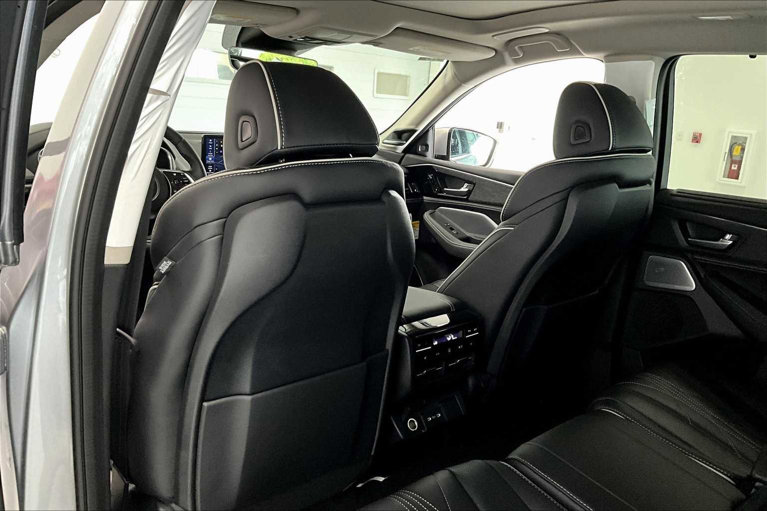 New 2026 Acura MDX SH-AWD w/ Advance Package image 11