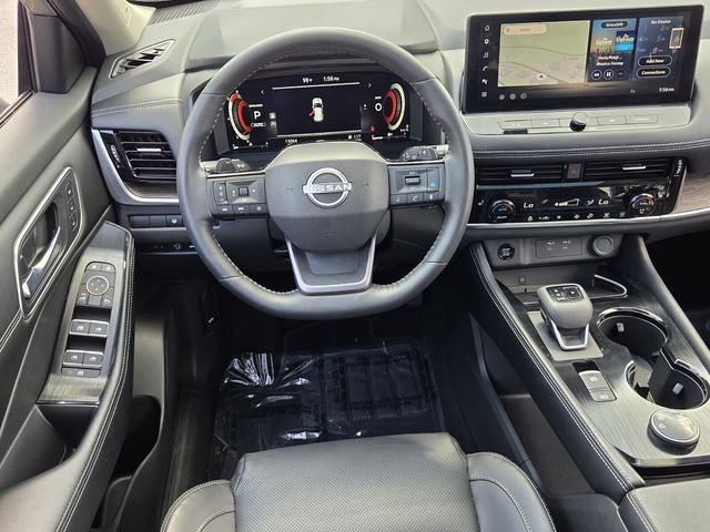 Used 2025 Nissan Rogue Platinum AWD/4WD image 12