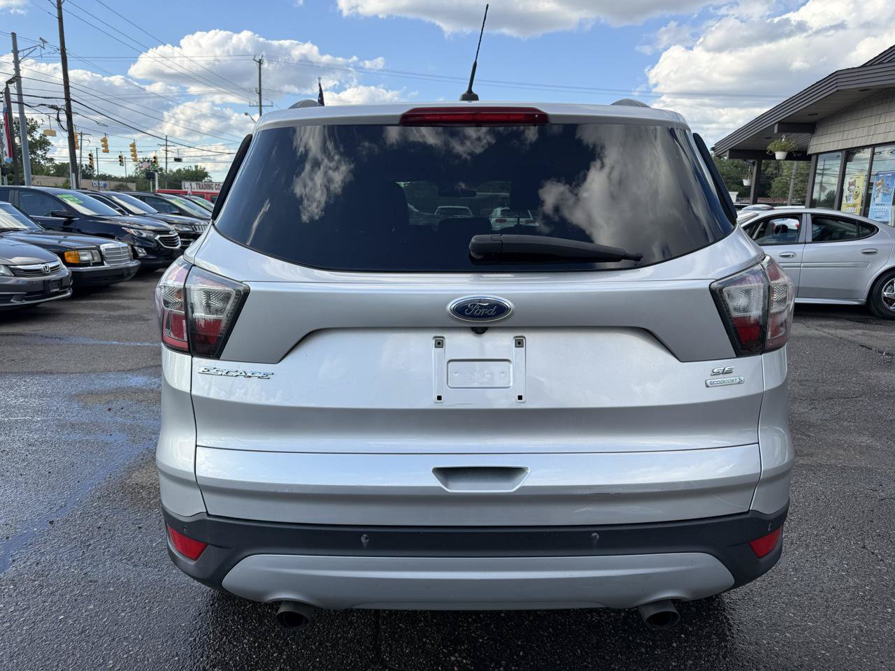 Used 2017 Ford Escape SE w/ SE Leather Comfort Package FWD image 7