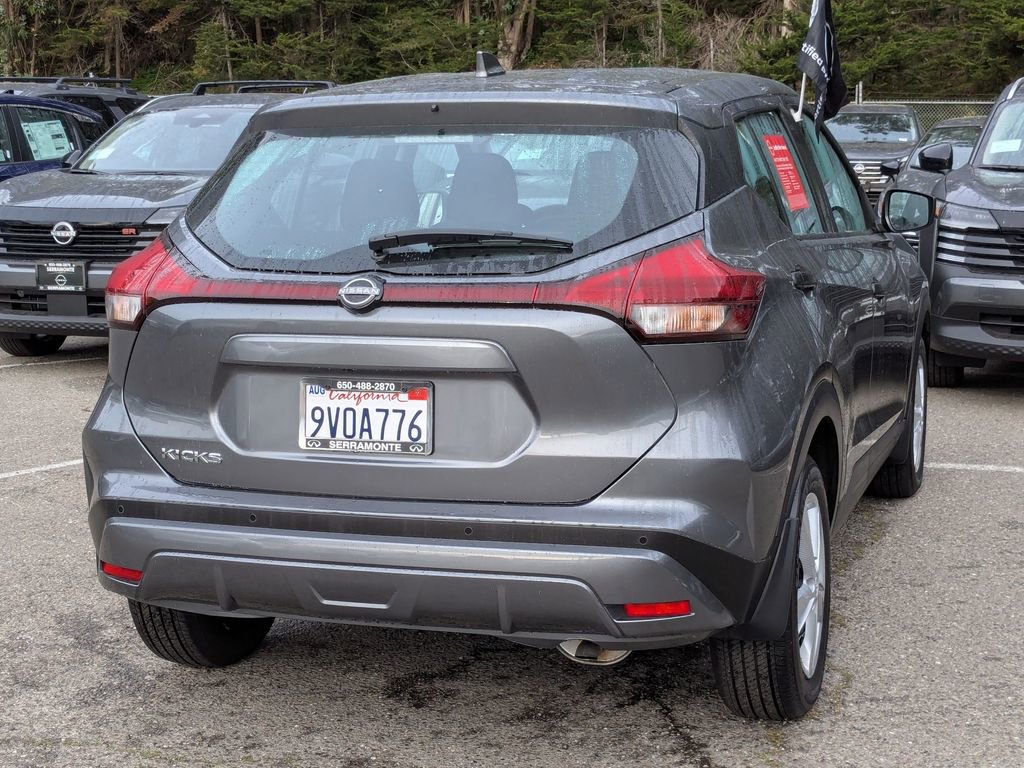 Certified 2025 Nissan Kicks Play S image 3