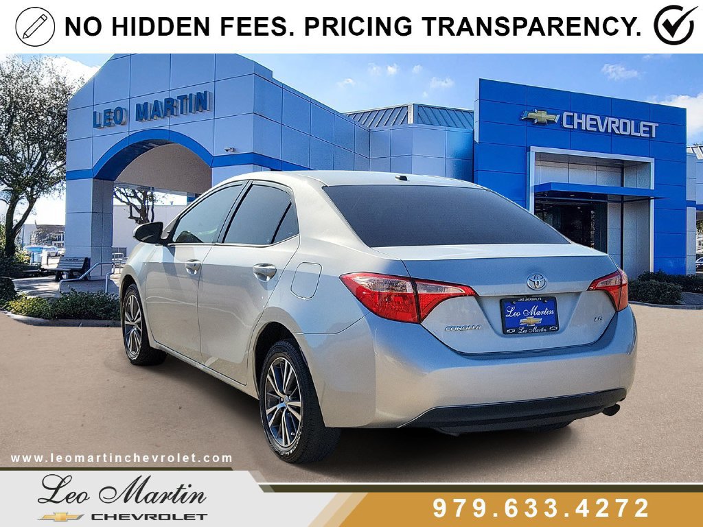 Used 2018 Toyota Corolla LE w/ LE Premium Package w/Moonroof FWD image 4