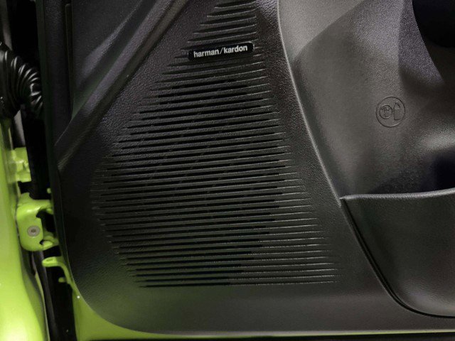 Used 2015 Dodge Challenger SRT Hellcat image 38