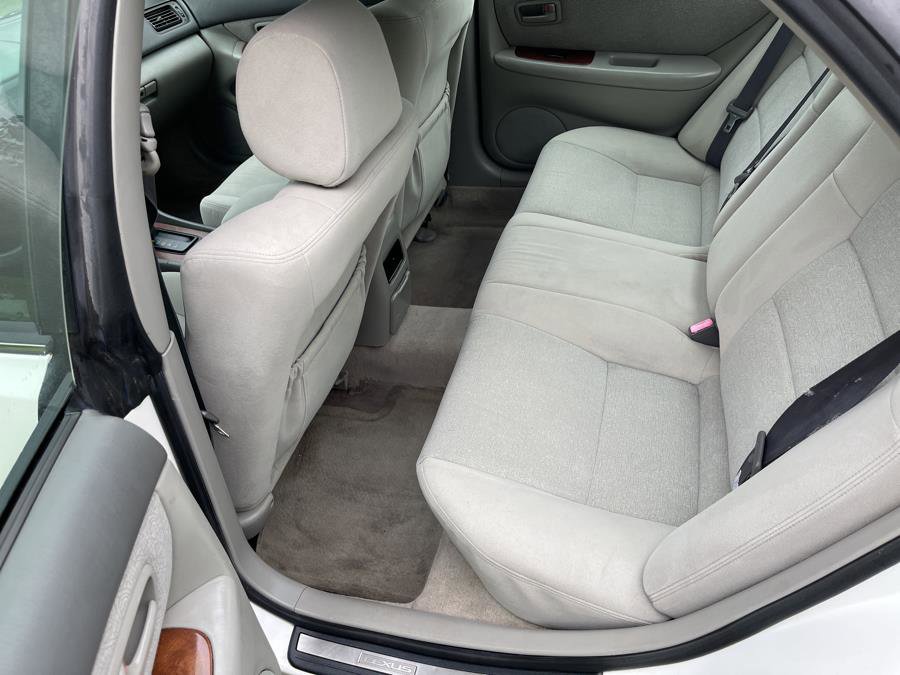 Used 2001 Lexus ES 330 image 9