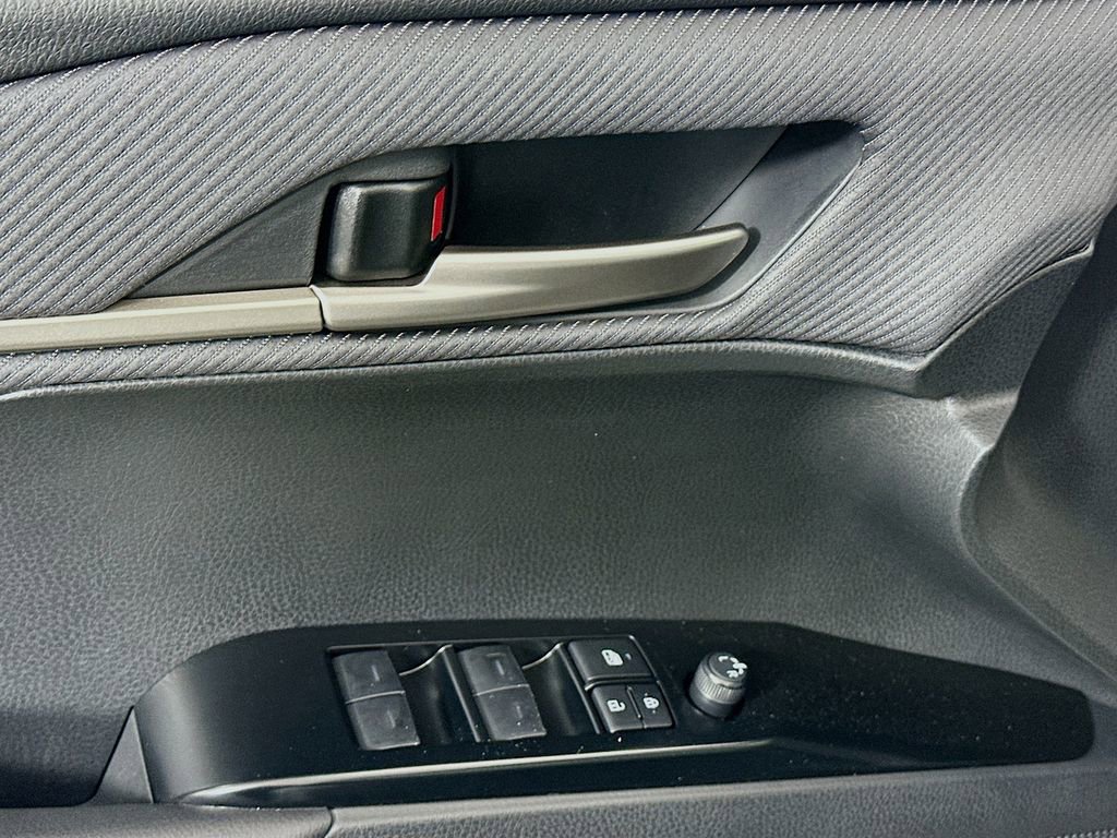 Certified 2025 Toyota Camry SE image 18