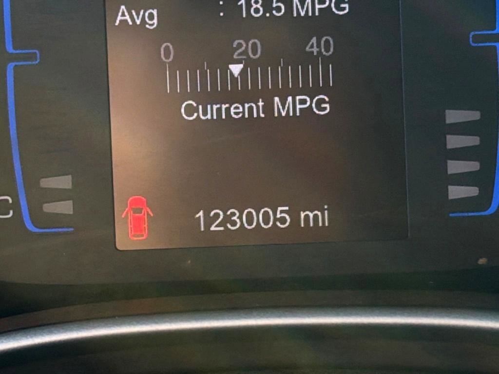 Used 2017 Chrysler Pacifica Touring-L image 18