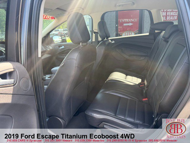 Used 2019 Ford Escape Titanium AWD/4WD image 12