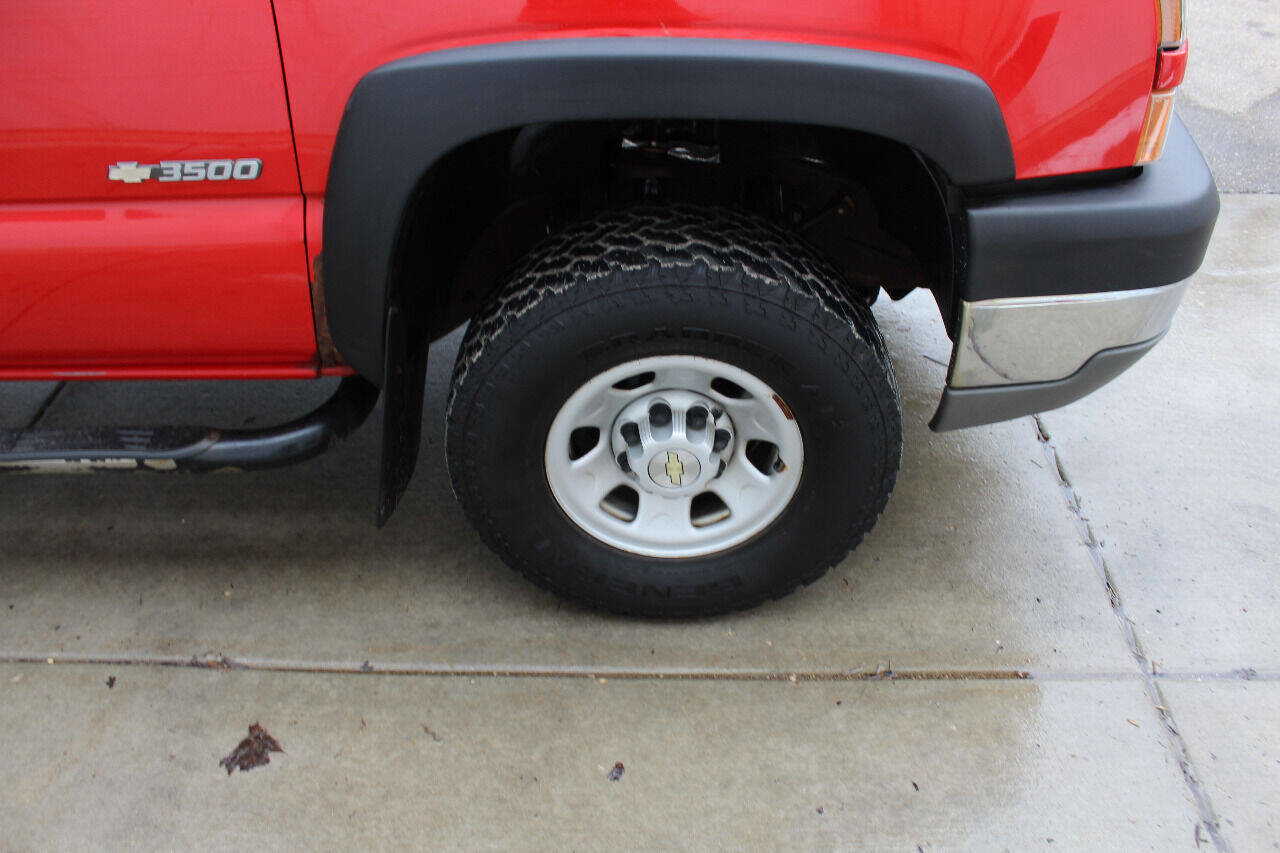 Used 2005 Chevrolet Silverado 3500 4x4 Regular Cab image 23