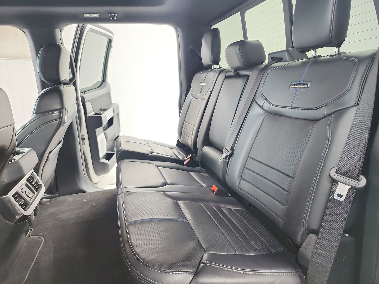 Used 2025 Ford F250 Platinum image 38