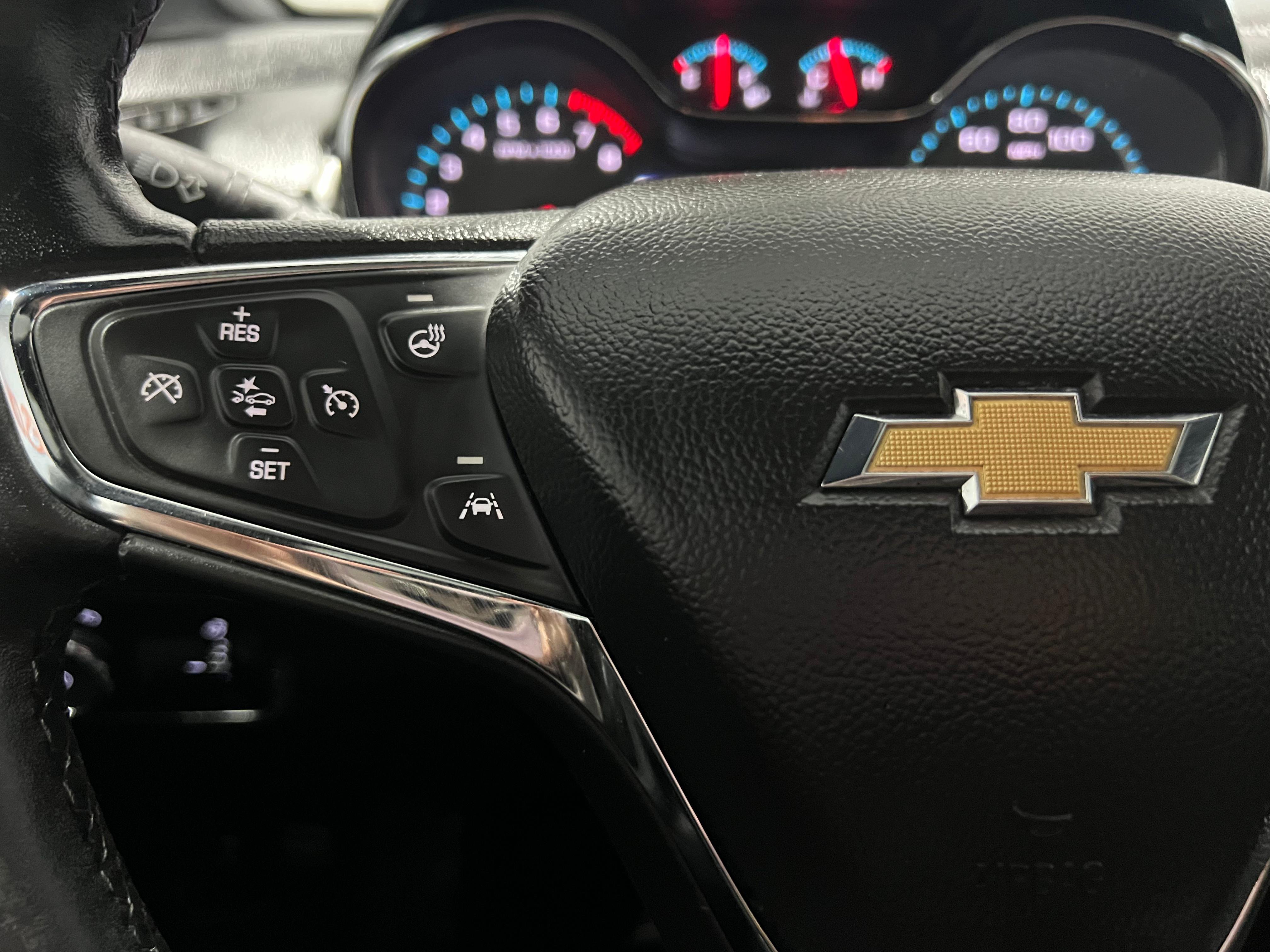 Used 2018 Chevrolet Cruze Premier FWD image 16