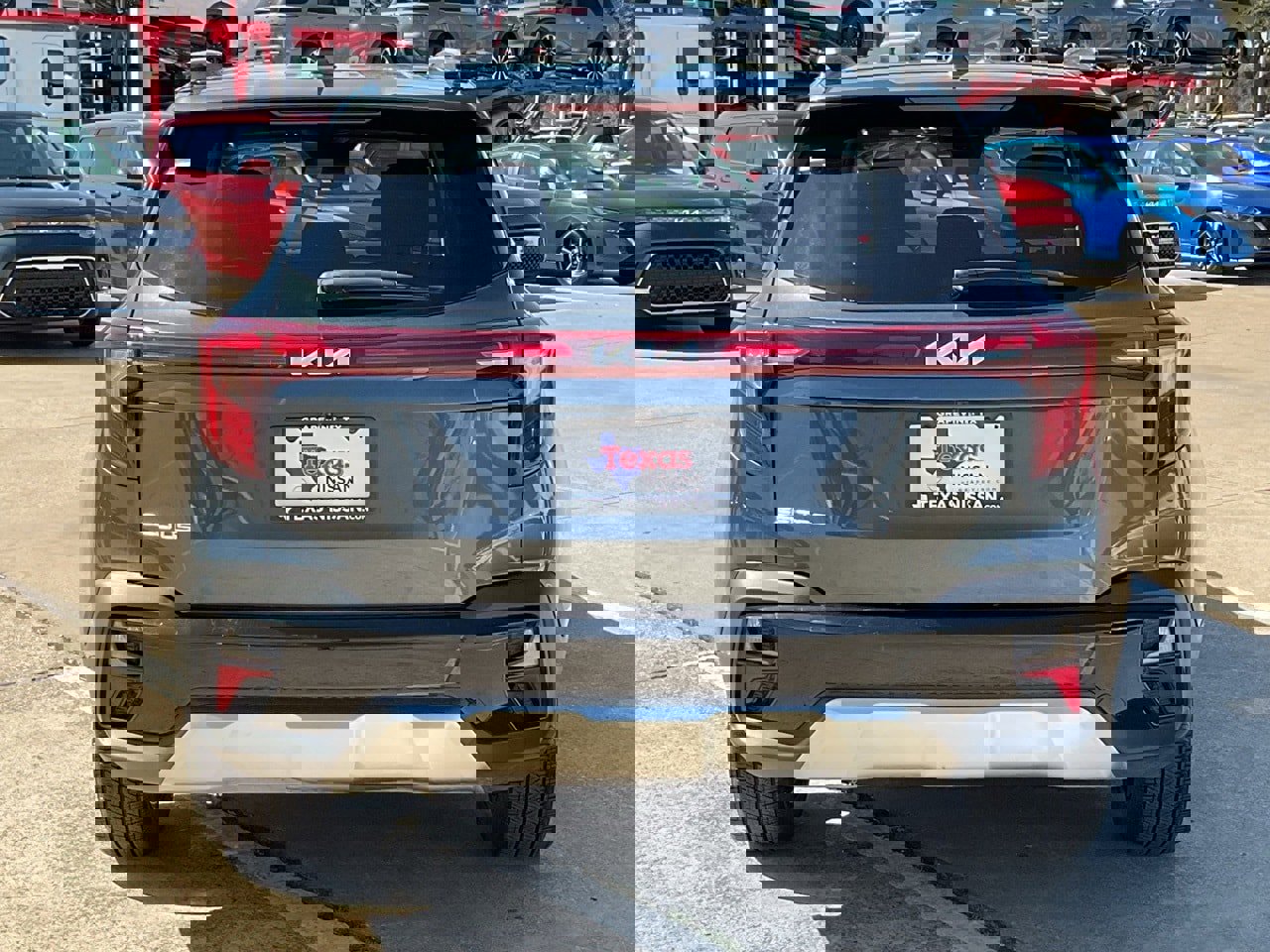 Used 2025 Kia Seltos S image 6