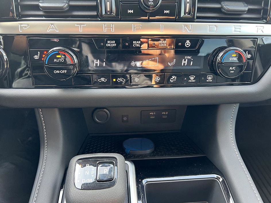 New 2026 Nissan Pathfinder SL image 17