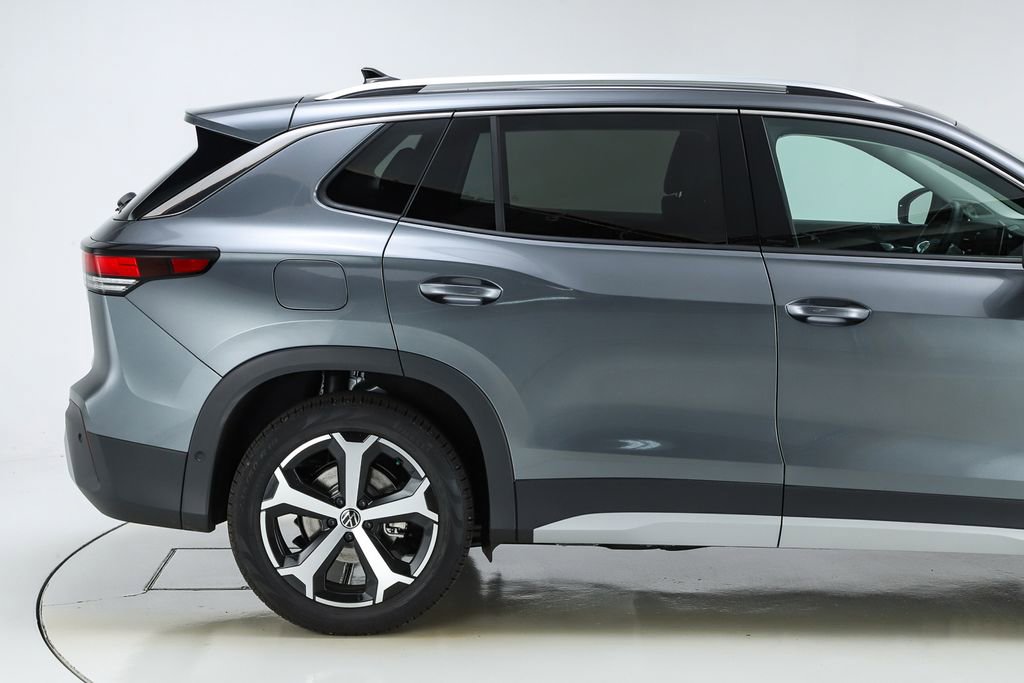 New 2026 Volkswagen Tiguan SE image 49