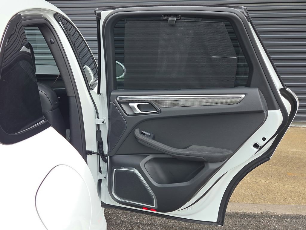 Certified 2026 Porsche Macan GTS image 22