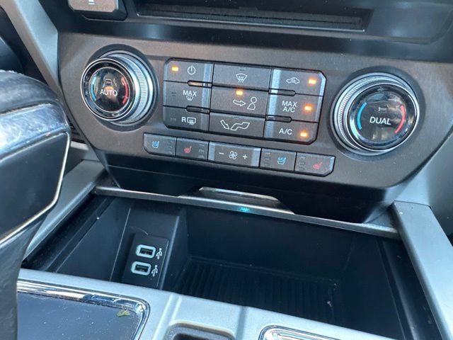 Used 2017 Ford F150 Lariat w/ Equipment Group 502A Luxury AWD/4WD image 22