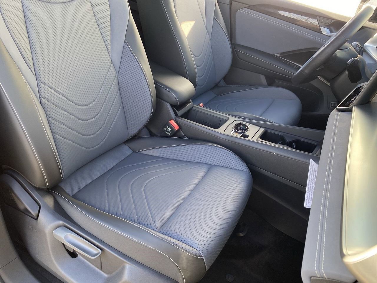 New 2026 Volkswagen Tiguan SE R-Line image 7