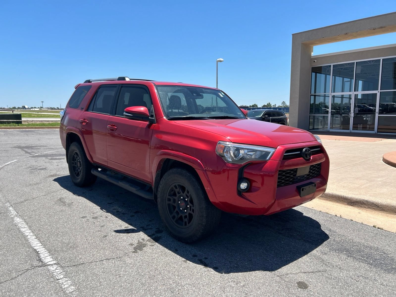 Used 2022 Toyota 4Runner SR5 Premium w/ Moonroof Package RWD image 3