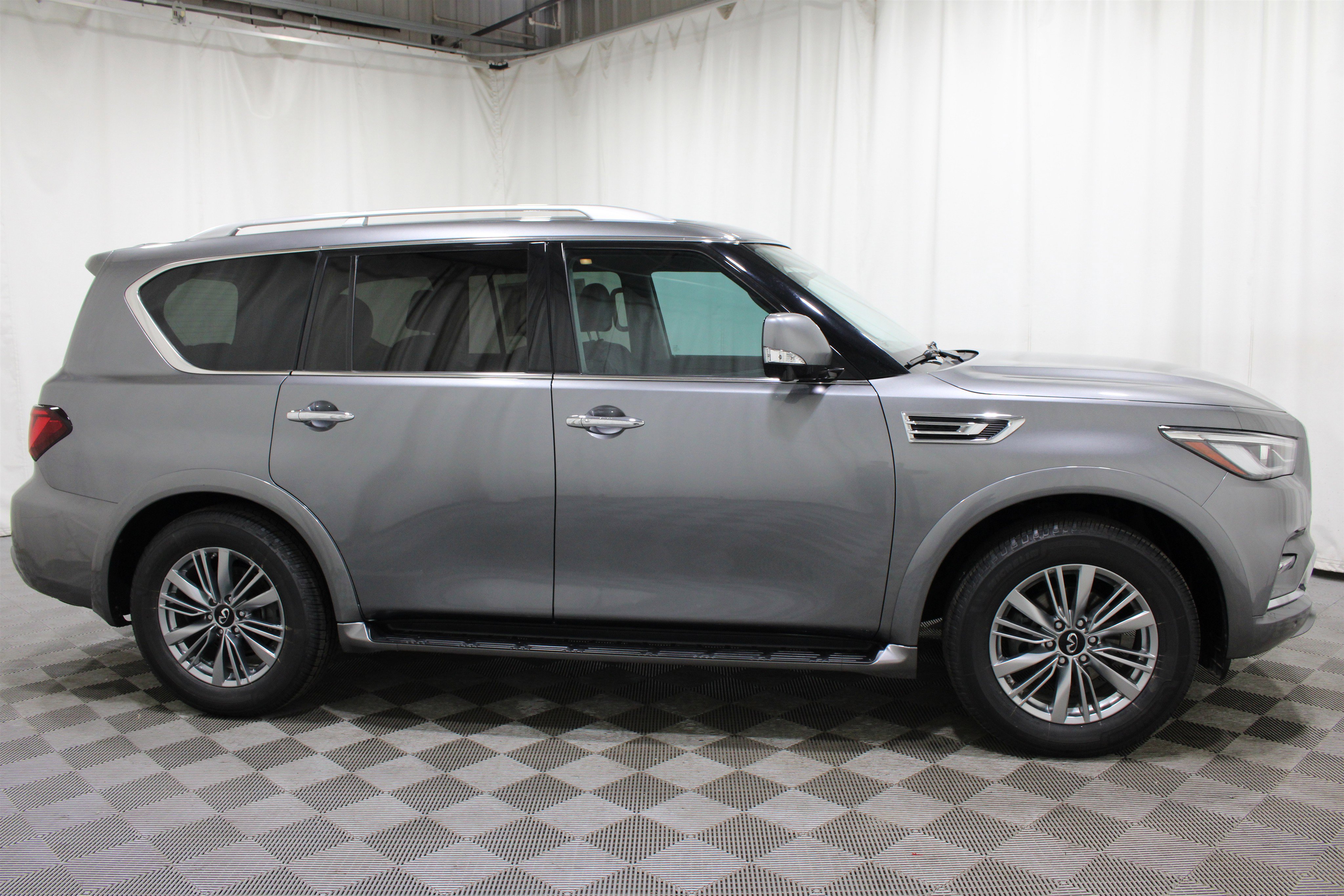 Used 2021 INFINITI QX80 Luxe RWD image 30