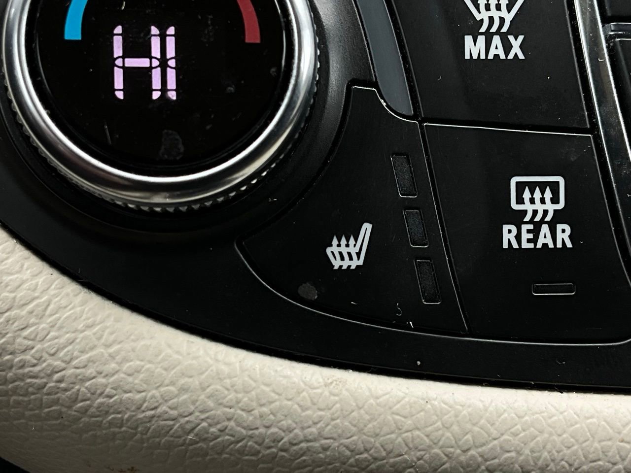 Used 2022 Chevrolet Malibu LT w/ Leather Package image 26