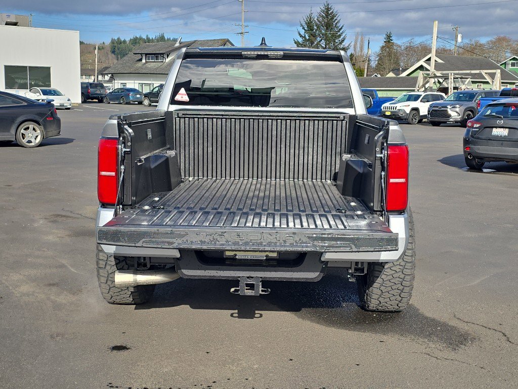 Used 2026 Toyota Tacoma SR5 AWD/4WD image 9