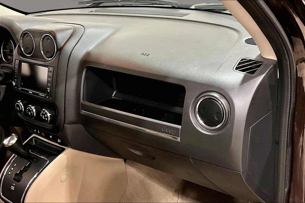 Used 2014 Jeep Patriot Limited w/ Sun/Sound Group AWD/4WD image 18