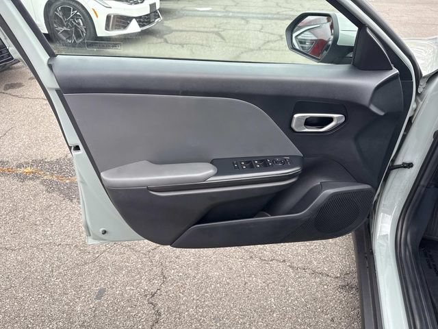 Used 2025 Kia K4 FWD image 13