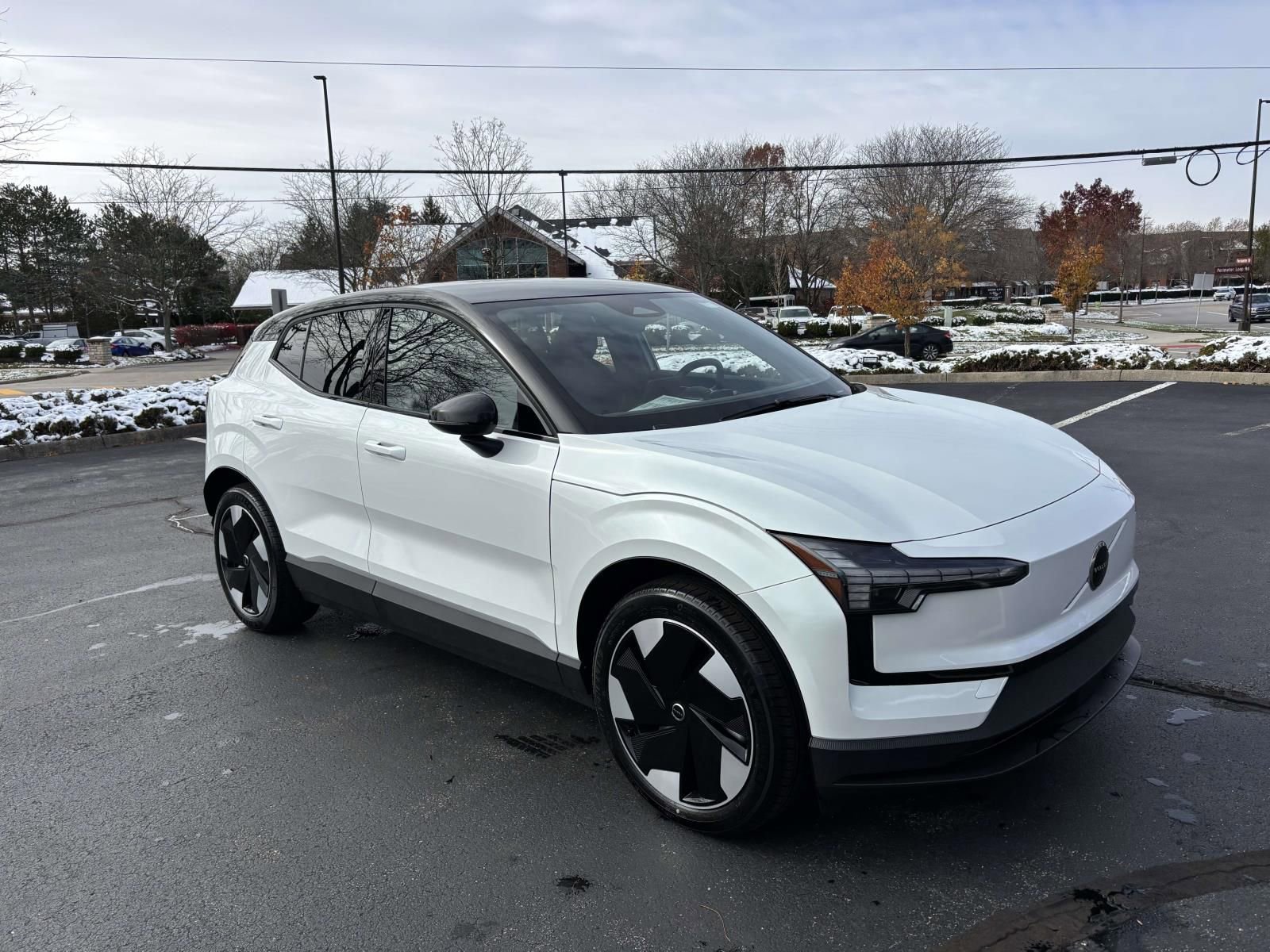 New 2026 Volvo EX30 Plus w/ Protection Package Premier image 1