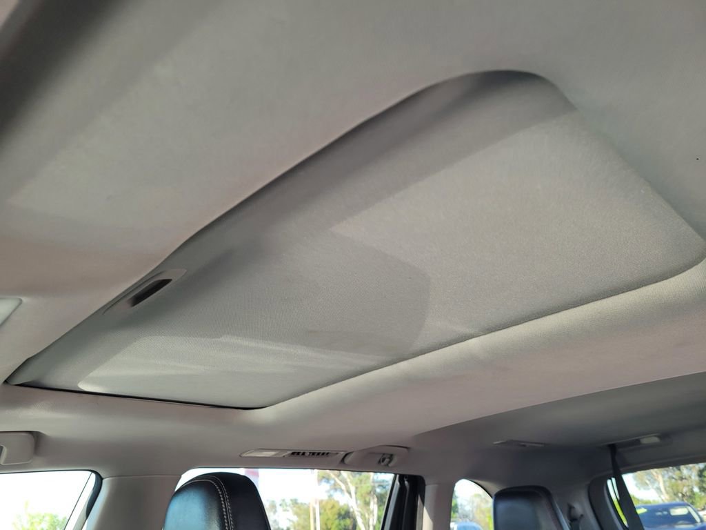 Used 2018 Toyota Highlander XLE image 12