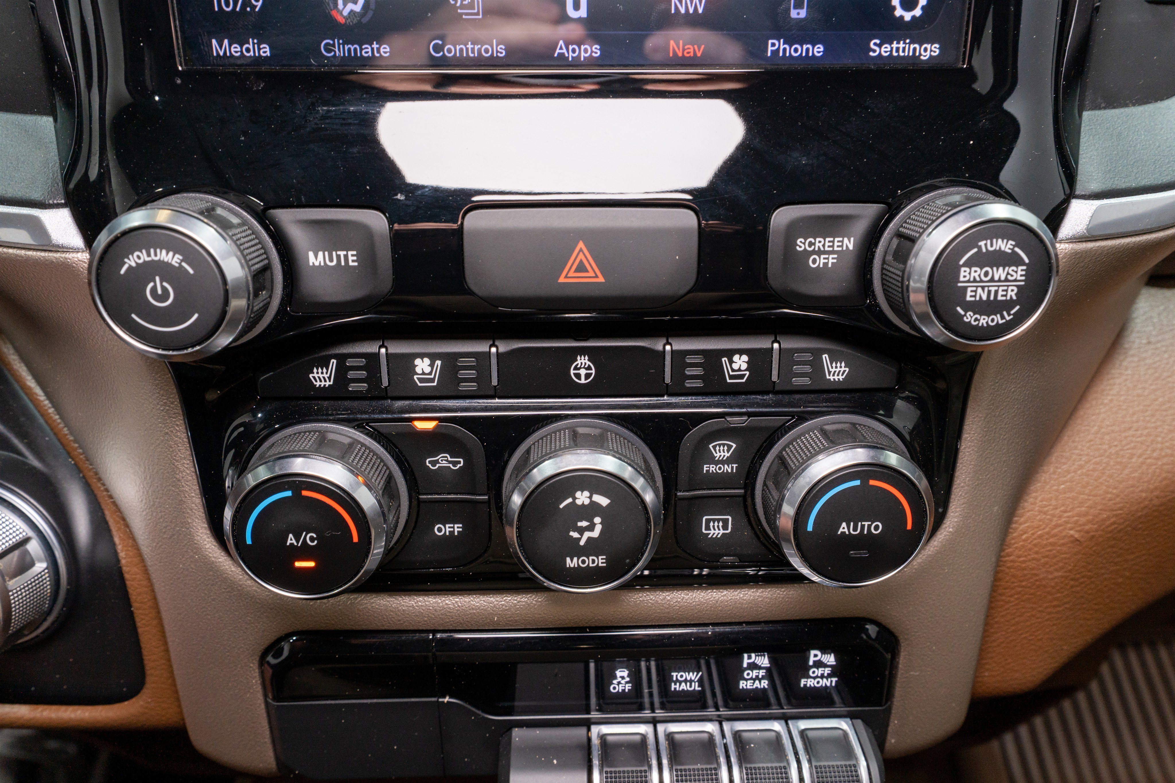 Used 2020 RAM 1500 Laramie image 24