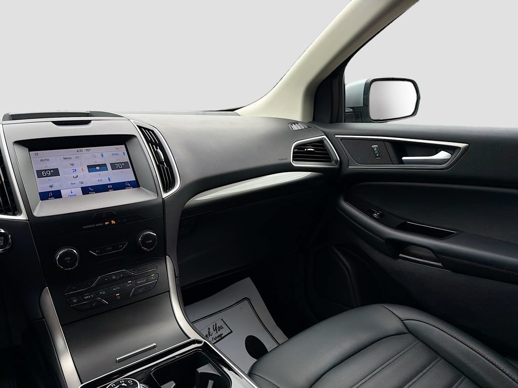 Used 2020 Ford Edge SEL w/ Cold Weather Package AWD/4WD image 24