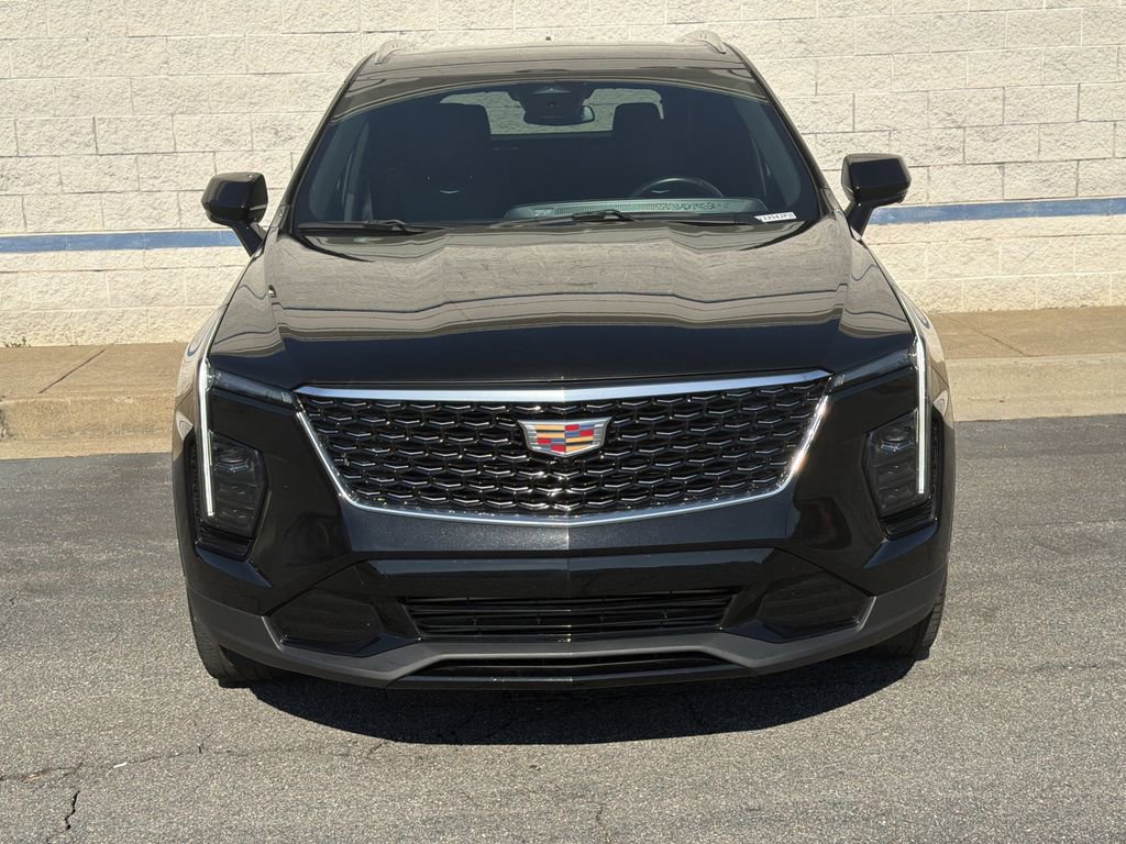 Certified 2025 Cadillac XT4 Premium Luxury image 2
