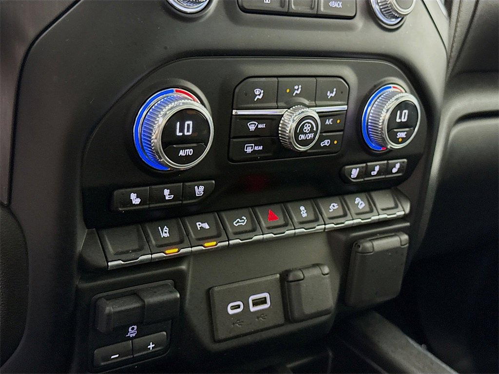 Used 2023 GMC Sierra 2500 AT4 w/ AT4 Premium Plus Package image 8