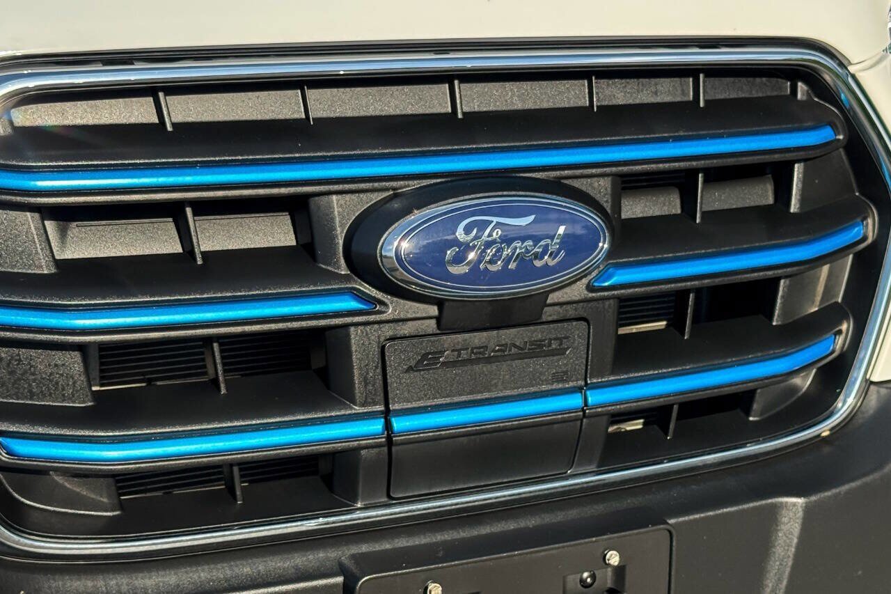 Used 2022 Ford E-Transit Medium Roof w/ Load Area Protection Package RWD image 9