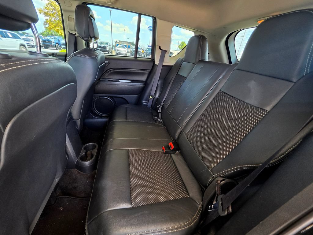 Used 2017 Jeep Compass Latitude AWD/4WD image 22