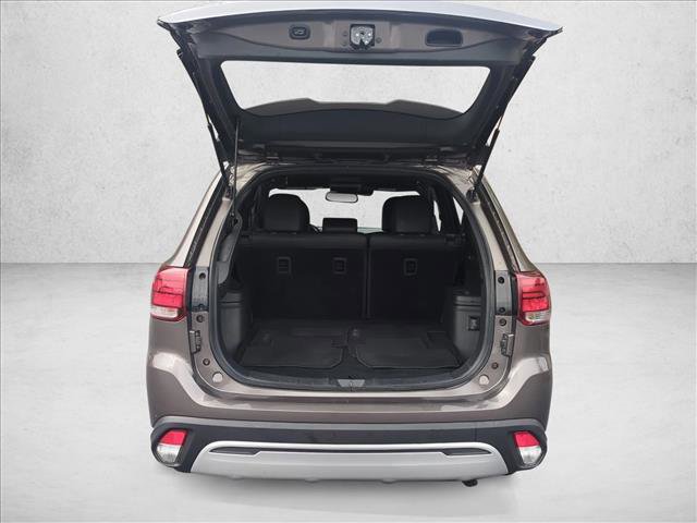 Used 2020 Mitsubishi Outlander SEL image 6