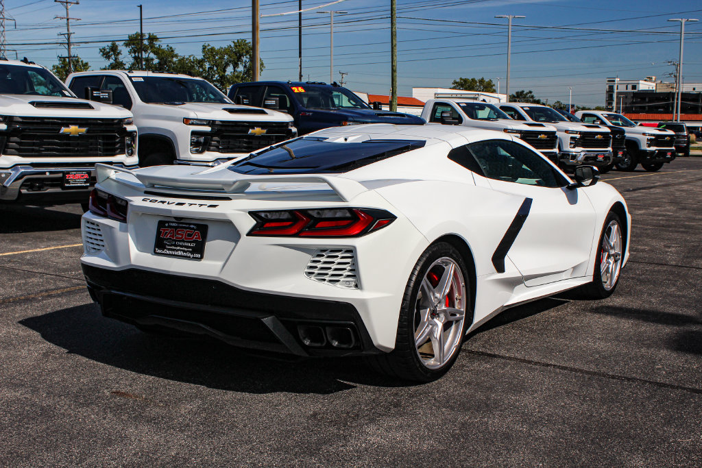 Used 2023 Chevrolet Corvette Stingray Preferred Cpe w/ Z51 Performance Package RWD image 11