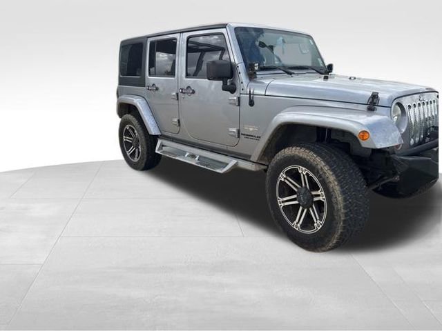 Used 2013 Jeep Wrangler Unlimited Sahara image 4