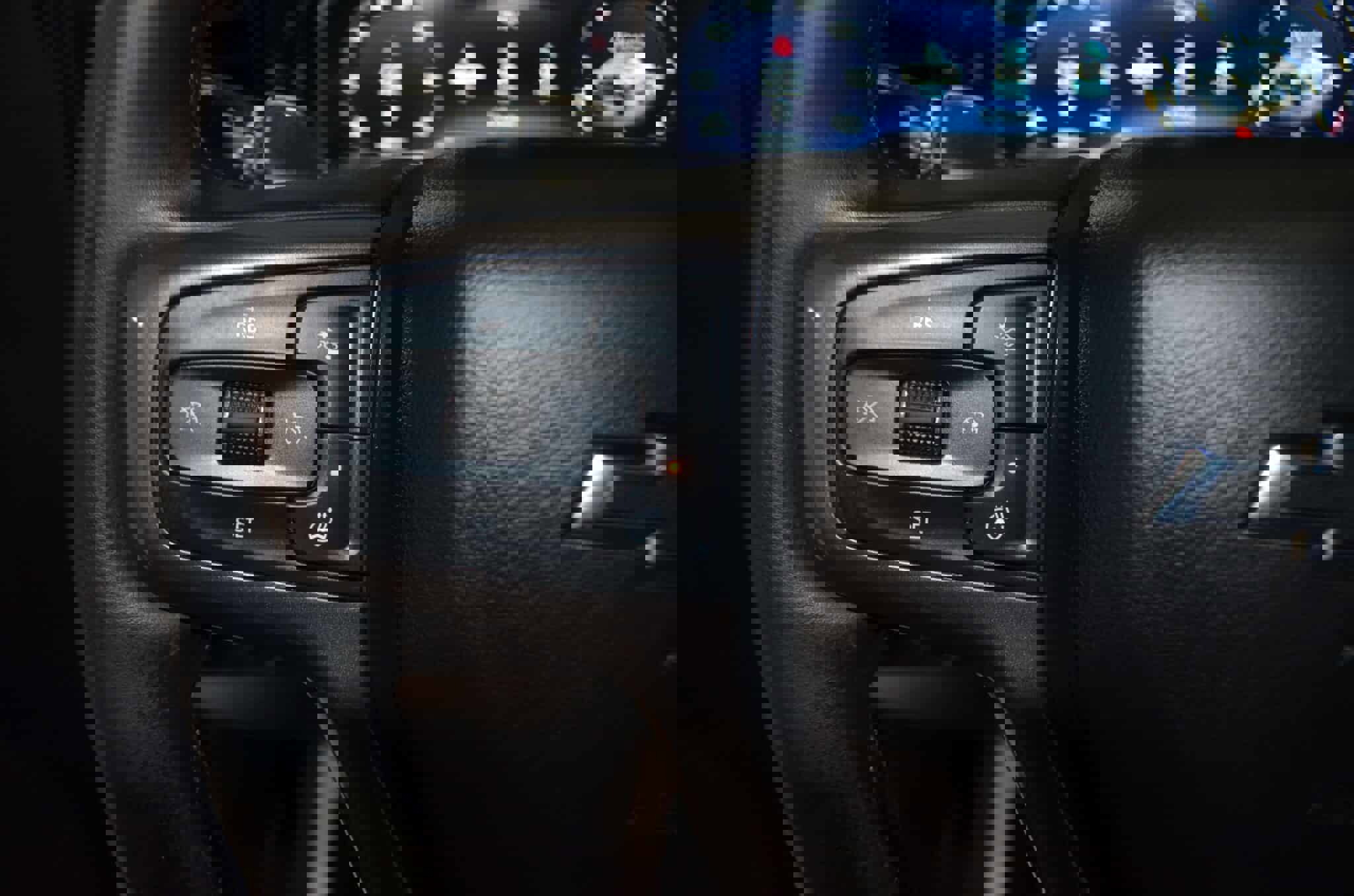 Used 2023 Chevrolet Silverado 1500 ZR2 w/ Technology Package image 57