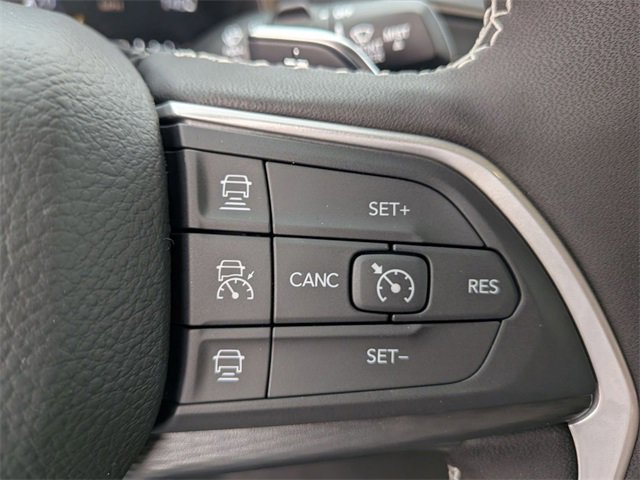 New 2025 Jeep Grand Cherokee Altitude image 20