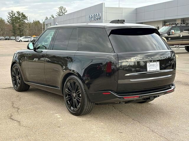 Used 2024 Land Rover Range Rover SE AWD/4WD image 4