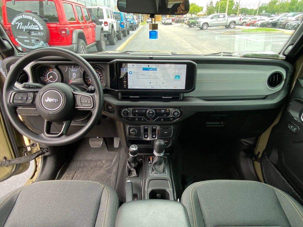 Used 2025 Jeep Wrangler Sport AWD/4WD image 15