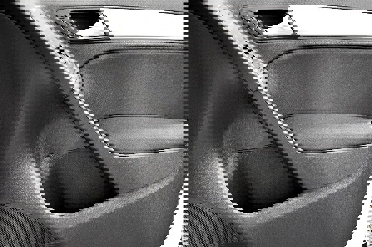 Used 2014 Volkswagen Golf 4-Door image 32