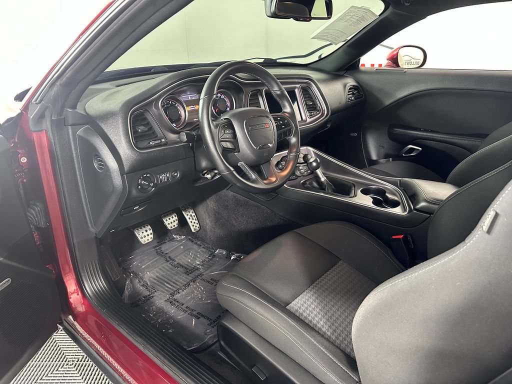 Used 2018 Dodge Challenger R/T Scat Pack w/ Technology Group RWD image 16