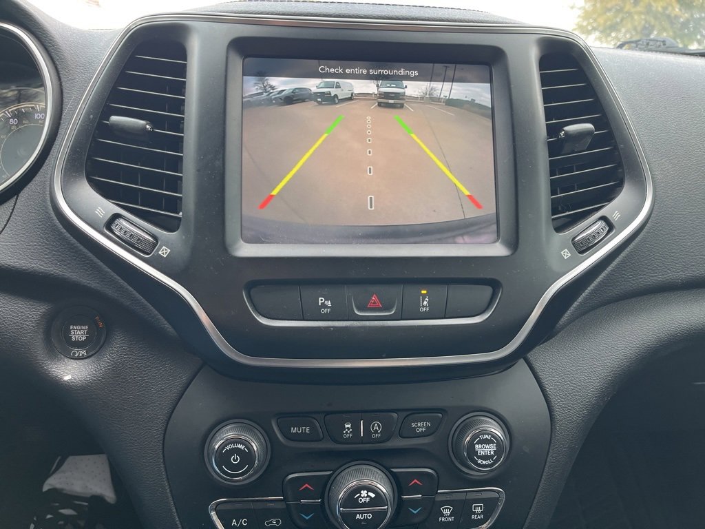 Used 2021 Jeep Cherokee Latitude Lux w/ Comfort/Convenience Group image 14