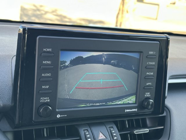 Used 2020 Toyota RAV4 XLE Premium FWD image 18