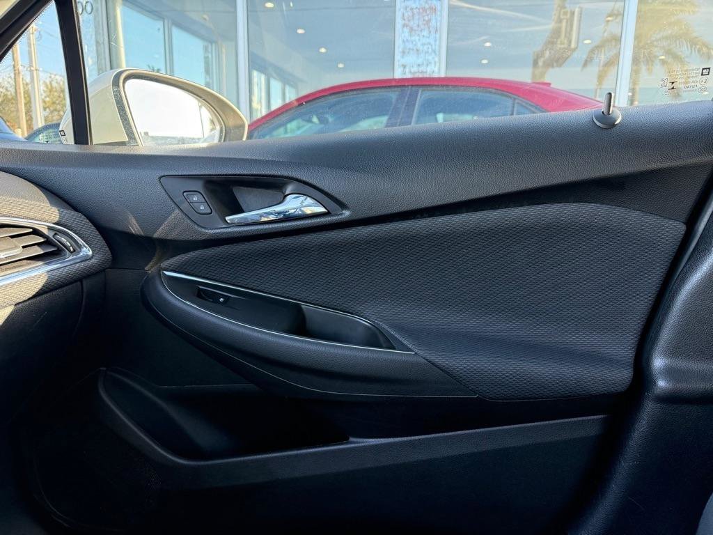 Used 2019 Chevrolet Cruze LT w/ Convenience Package image 10