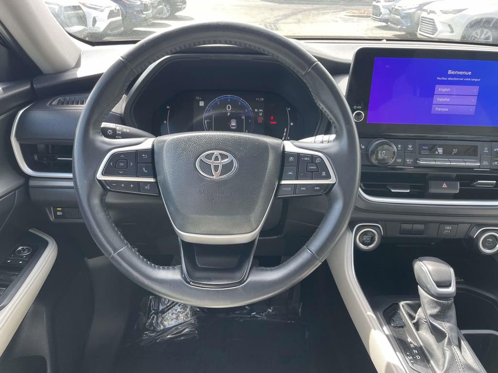 Used 2025 Toyota Grand Highlander FWD image 26