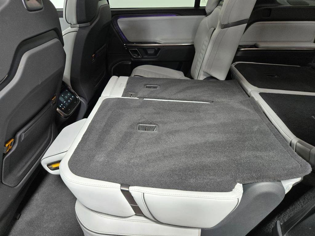 Used 2023 Rivian R1S Launch Edition image 37