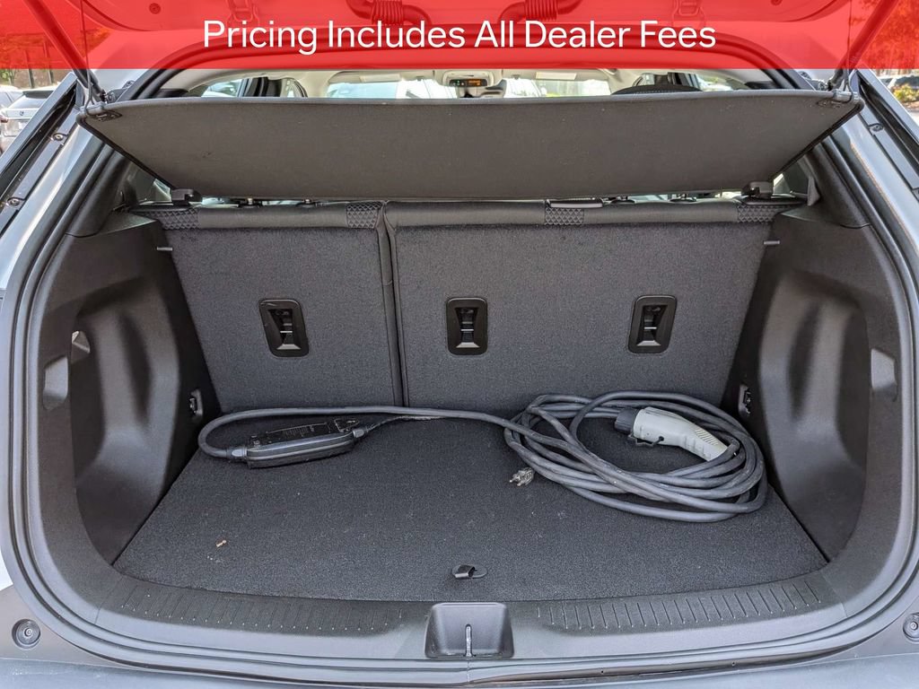 Used 2023 Chevrolet Bolt EUV LT FWD image 13