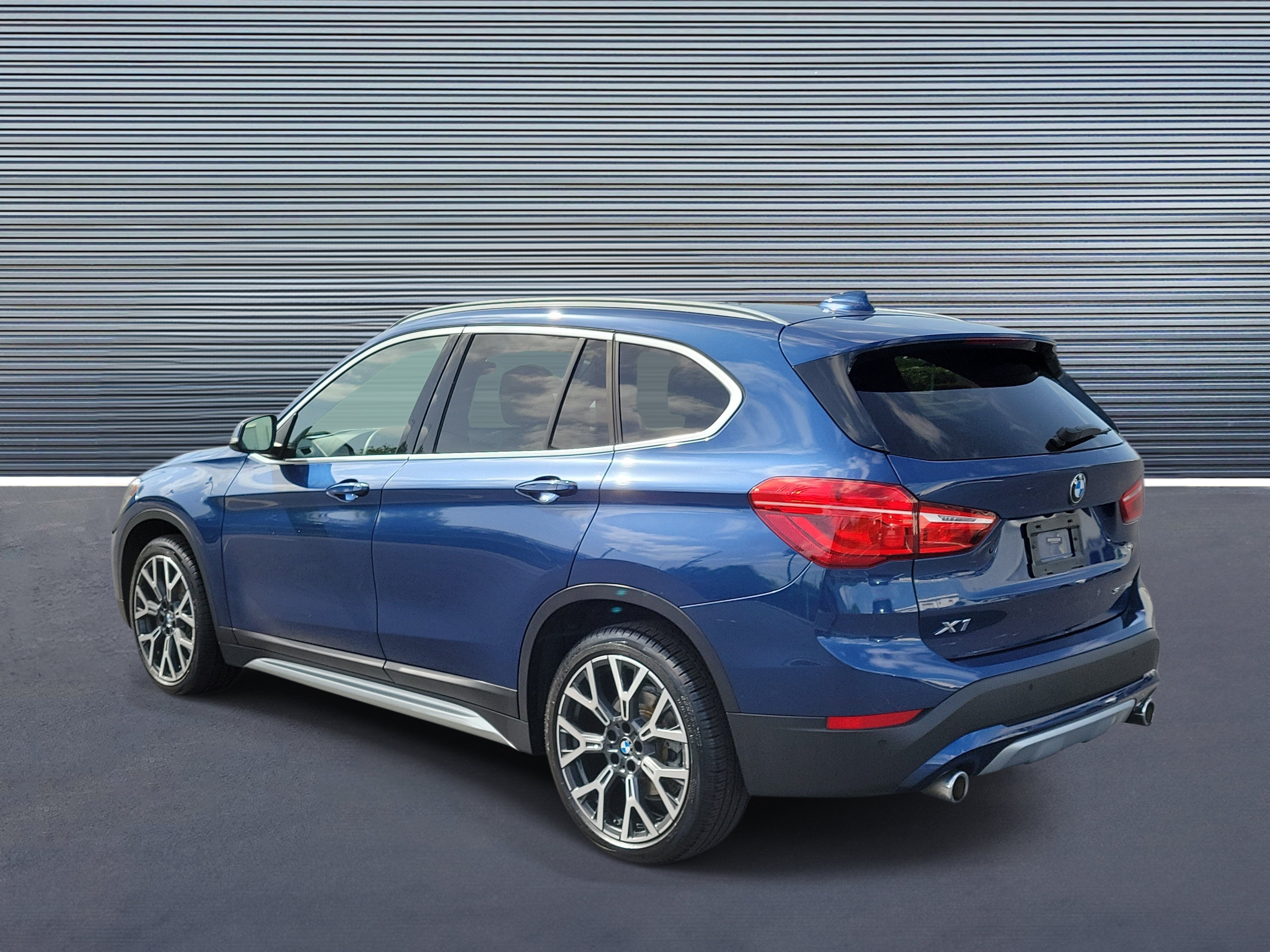 Used 2021 BMW X1 sDrive28i w/ Convenience Package FWD image 4