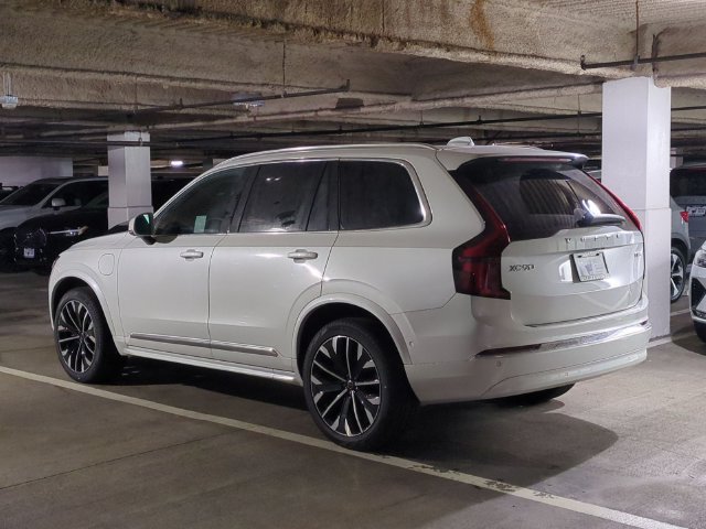 New 2026 Volvo XC90 T8 Plus w/ Protection Package AWD/4WD image 5
